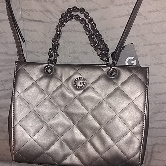 Brand New with tags Guess purse - Picture 1 of 4